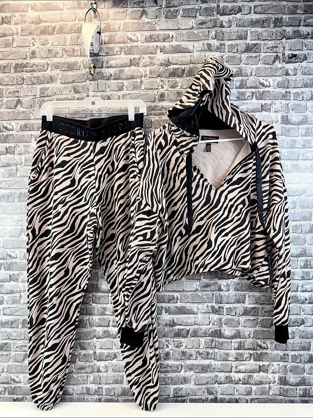 Victoria's Secret Zebra Print Jogger Set Pink & Black Medium